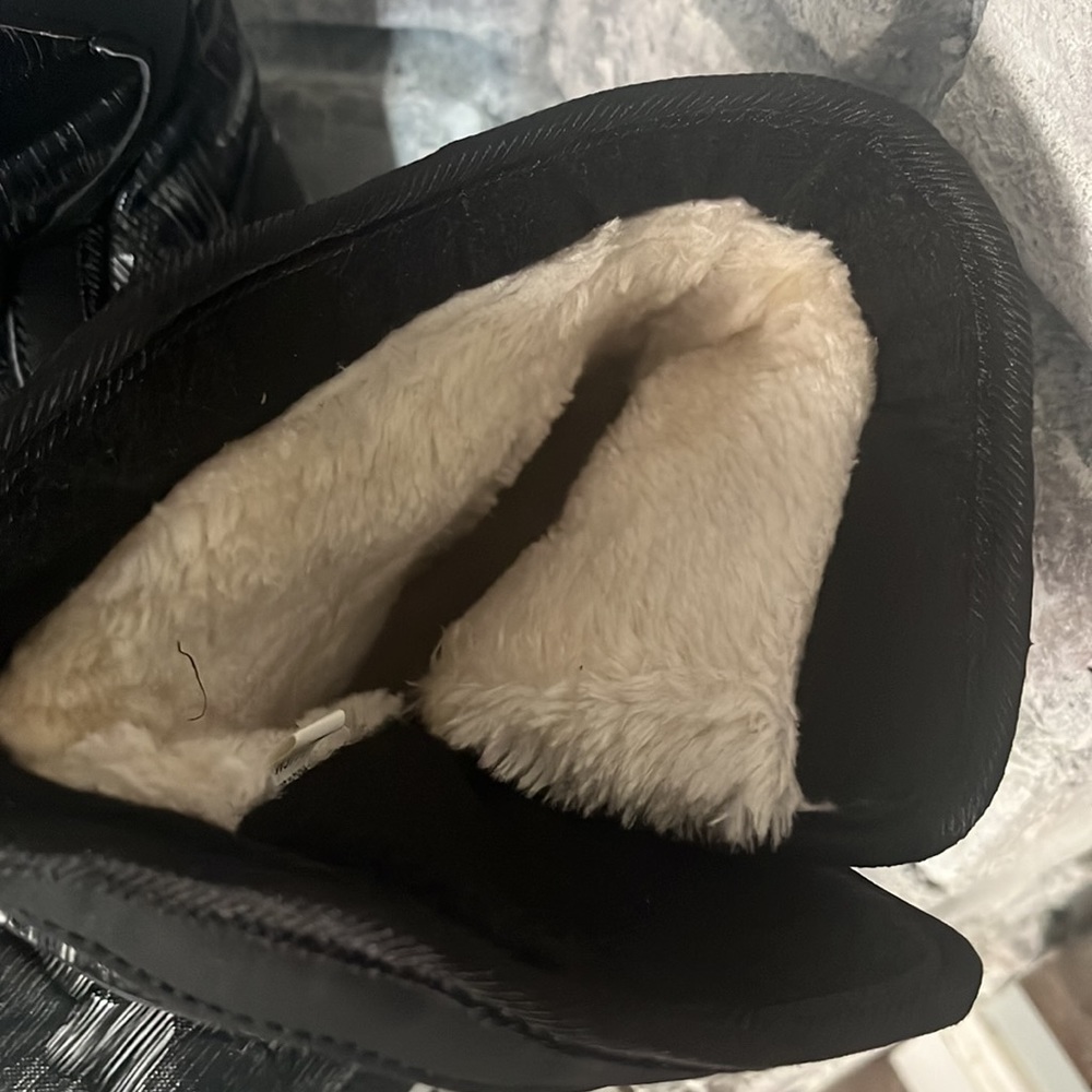 Youth Snow Boots - Picture 2 of 2